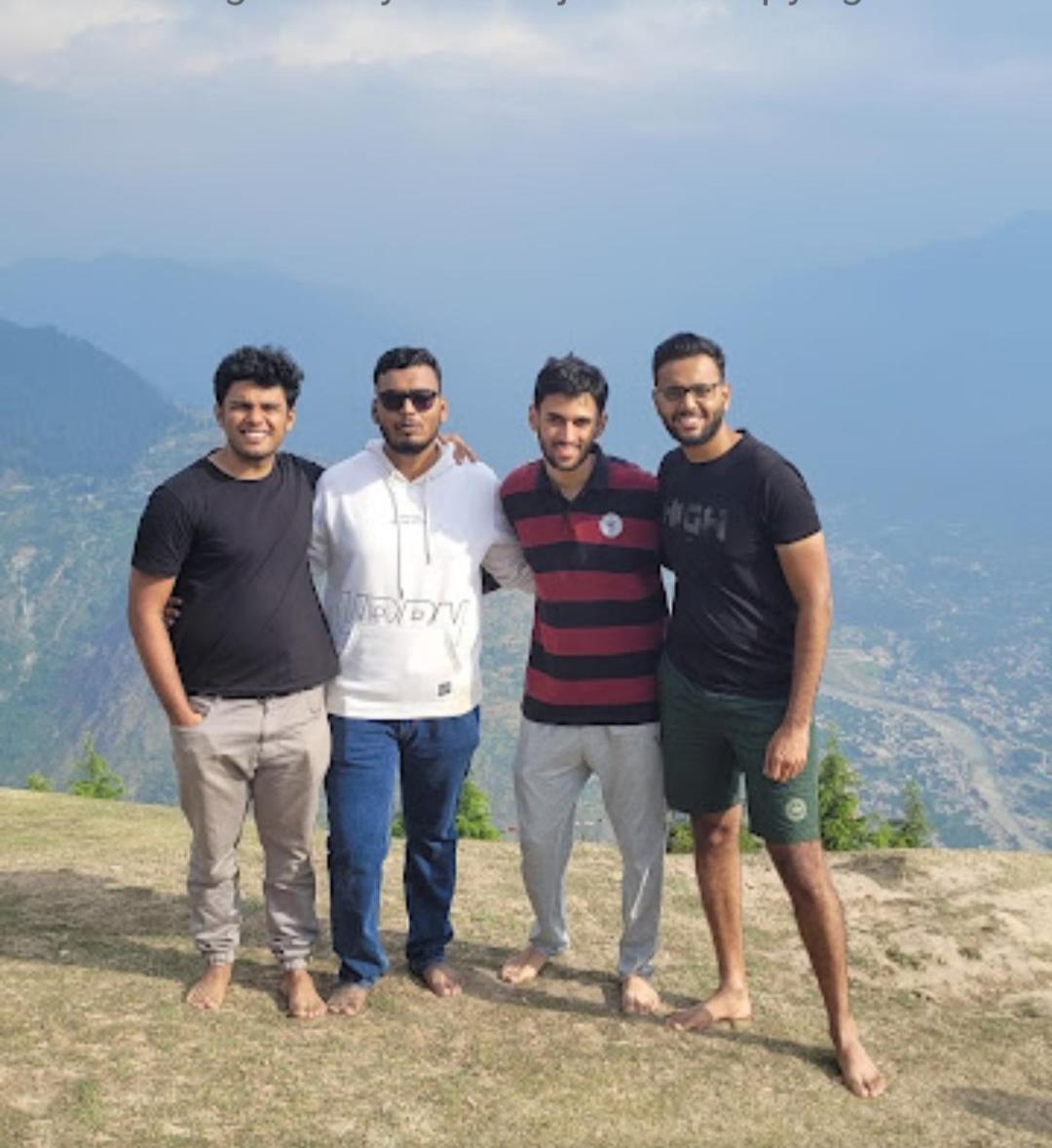 Tirthan Crest Homestay Banjār Exterior foto