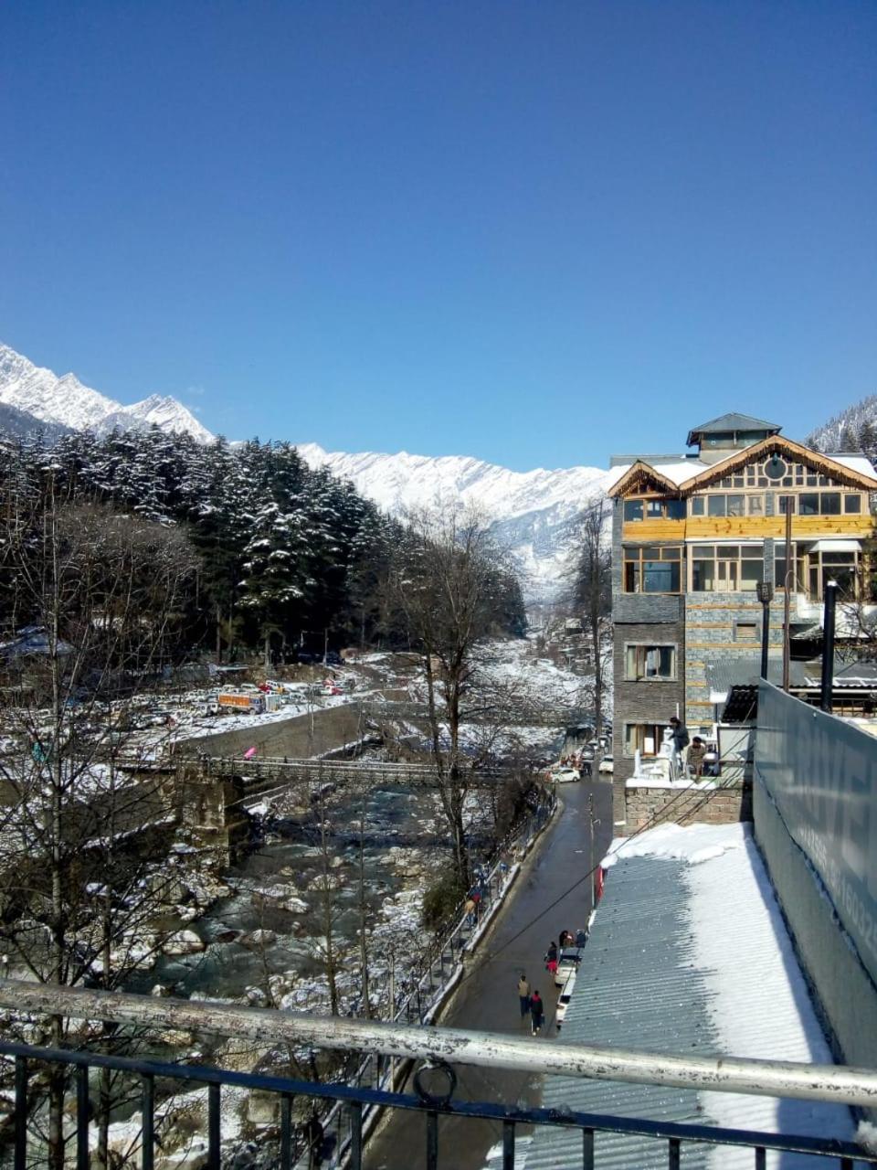 Tirthan Crest Homestay Banjār Exterior foto